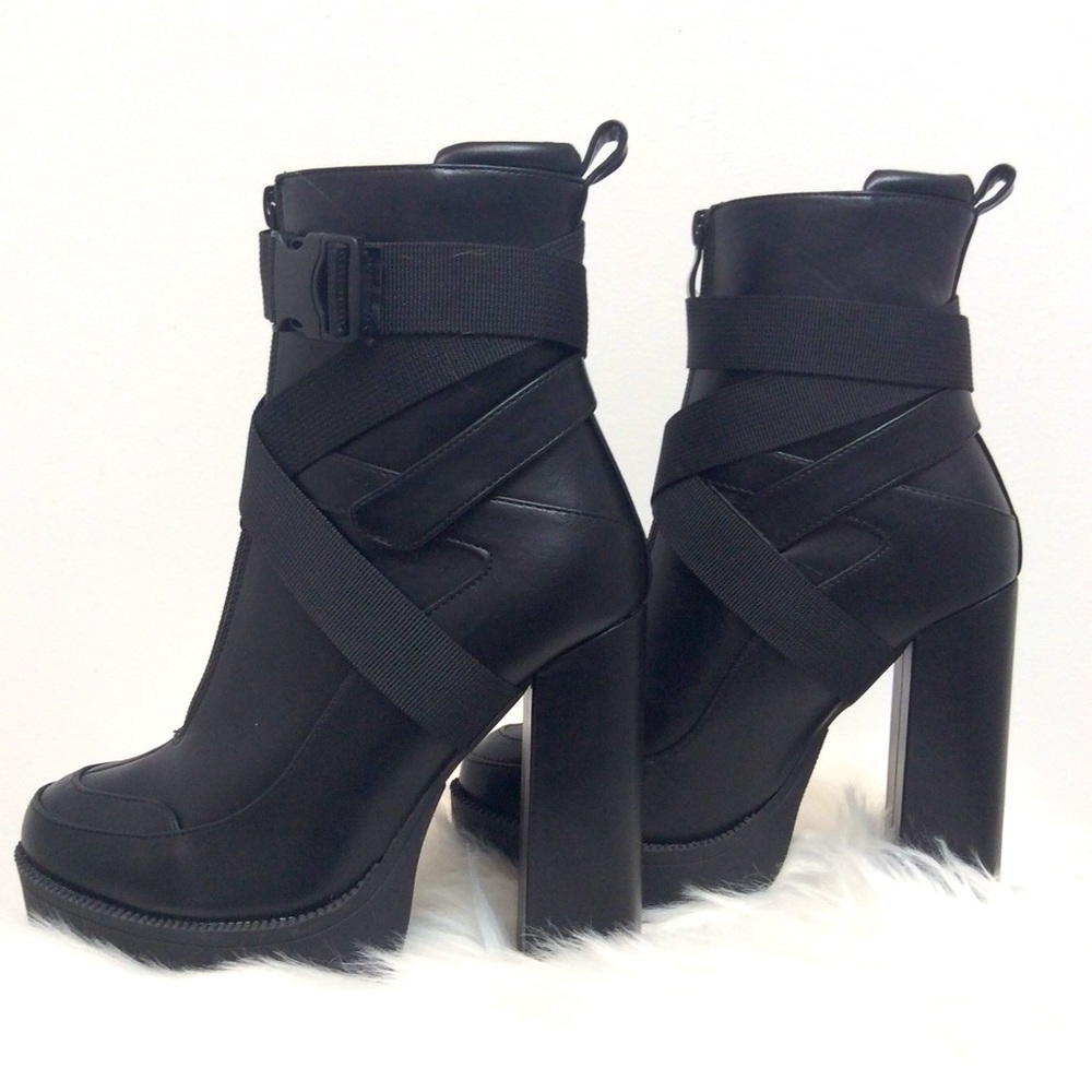 Camssoo platform block heel lug sole bootie
